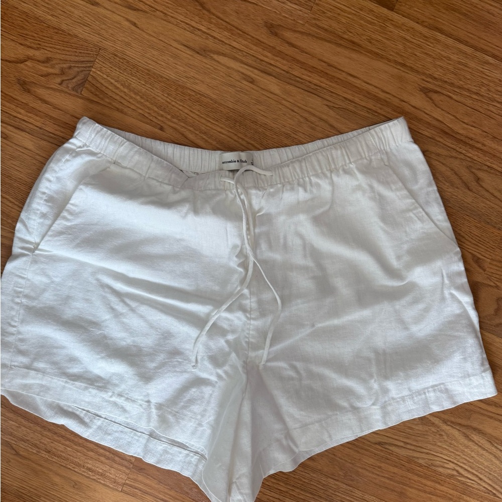 Abercrombie & Fitch White Cargo Shorts Lightweight Cotton